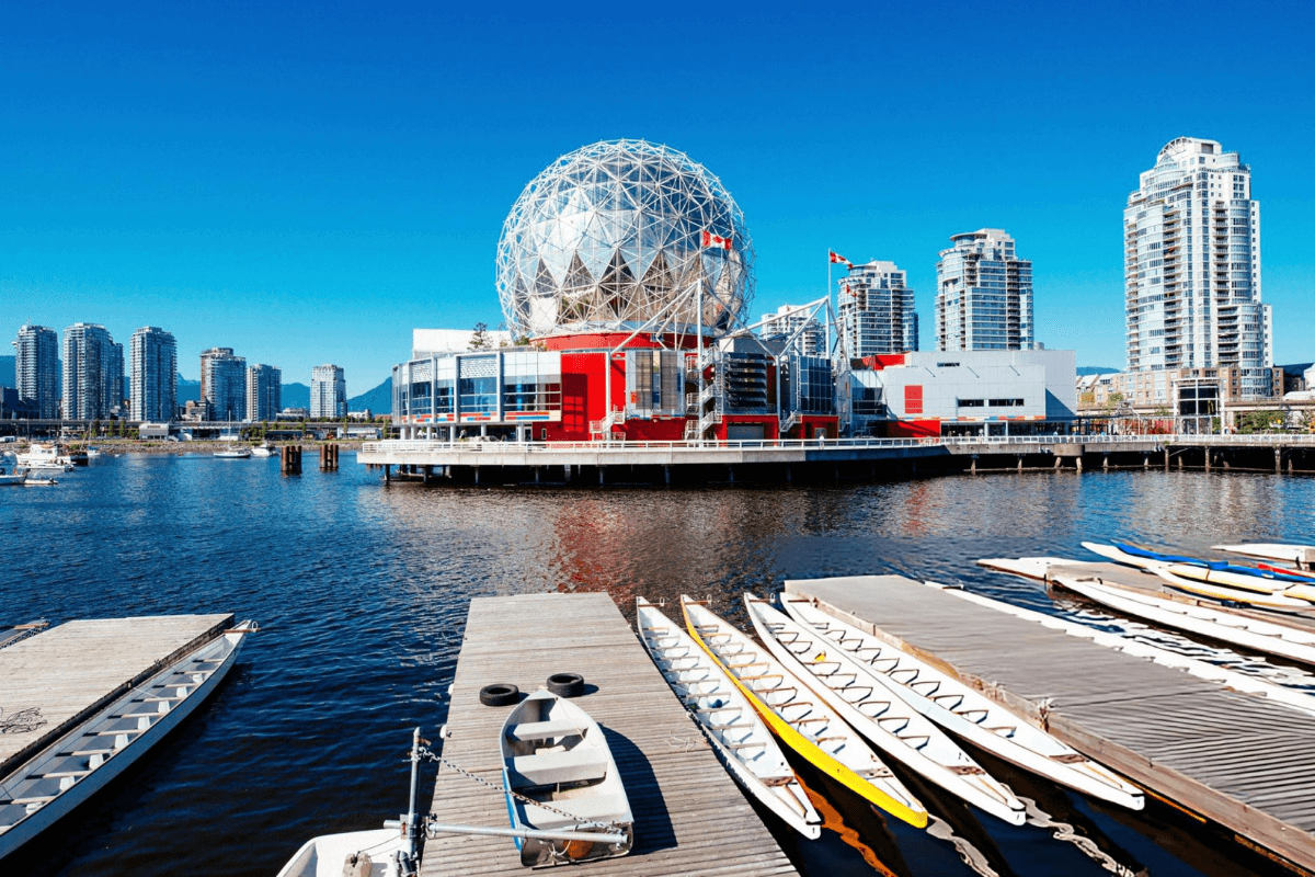 Canada tourist destination - visa application available