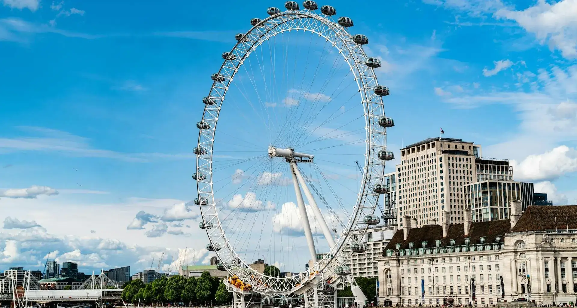 United Kingdom tourist destination - visa application available