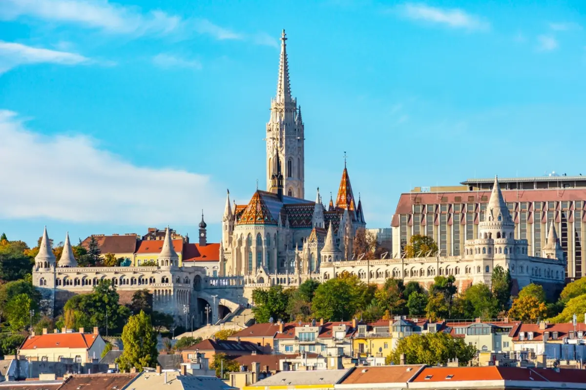 Hungary tourist destination - visa application available