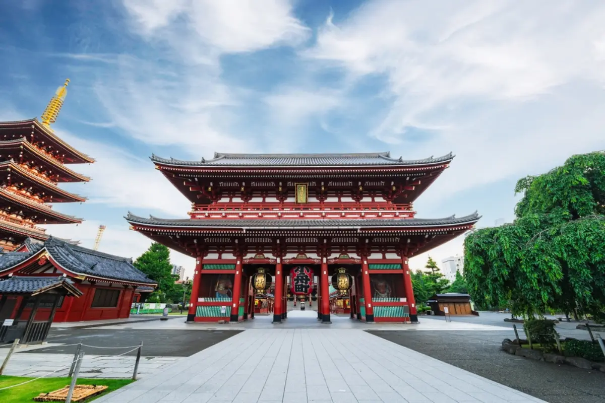 Japan tourist destination - visa application available