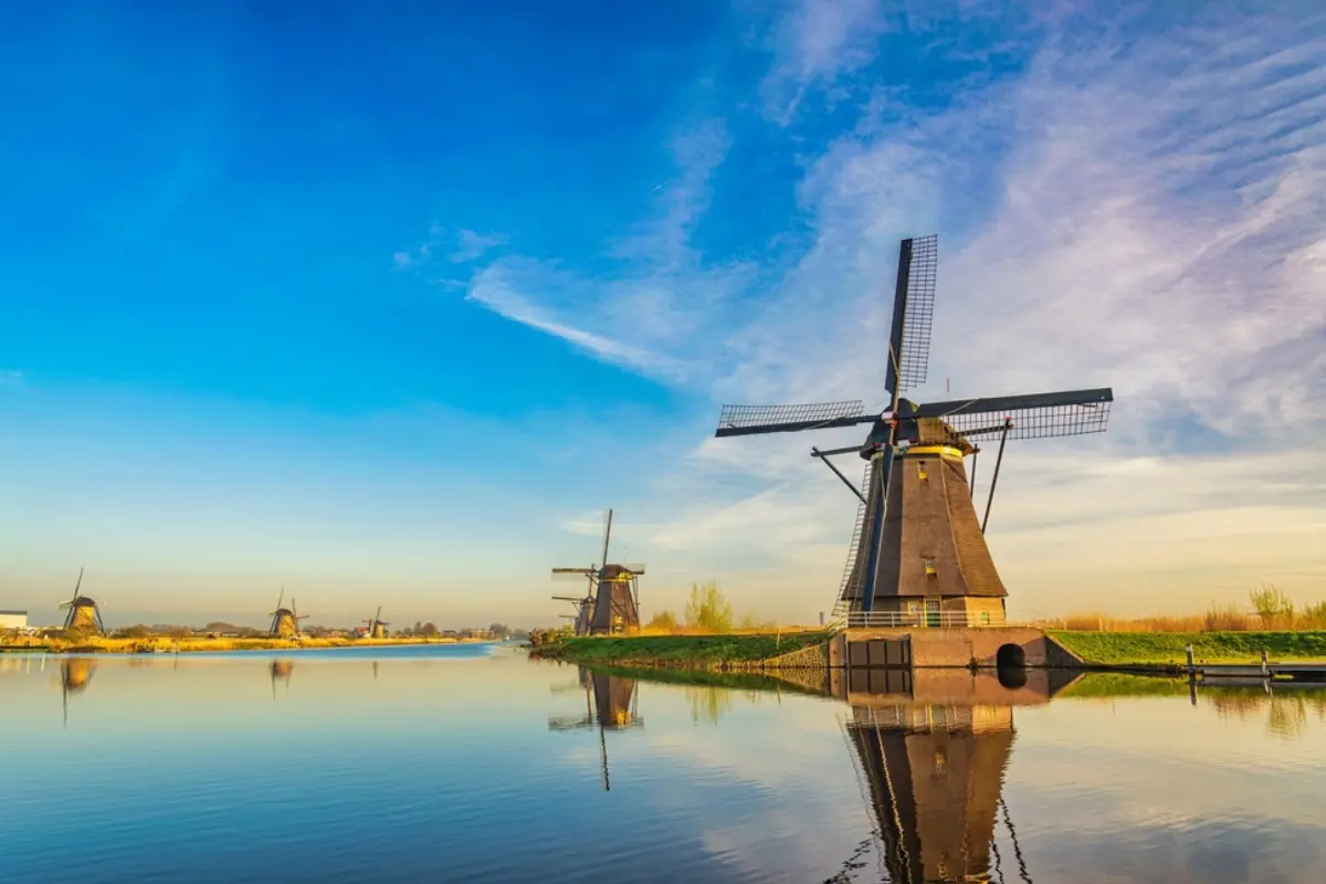 Netherlands tourist destination - visa application available