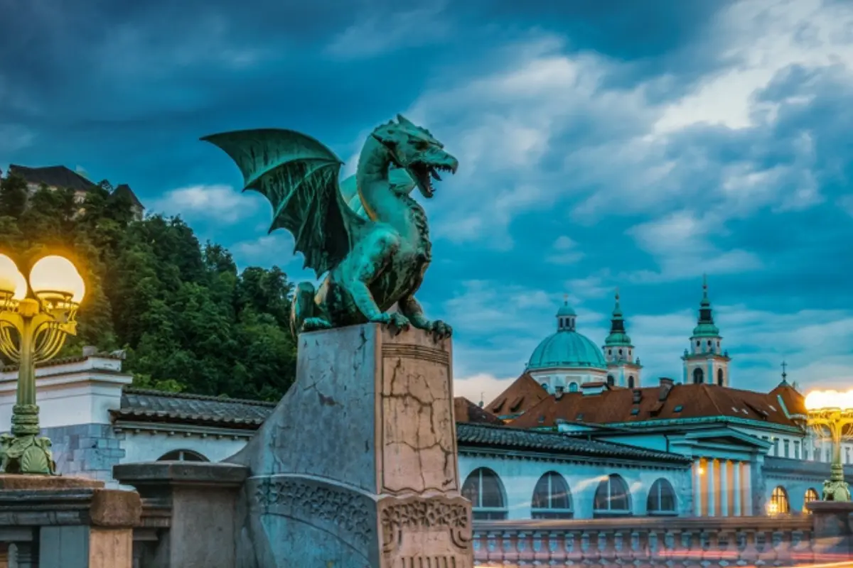 Slovenia tourist destination - visa application available